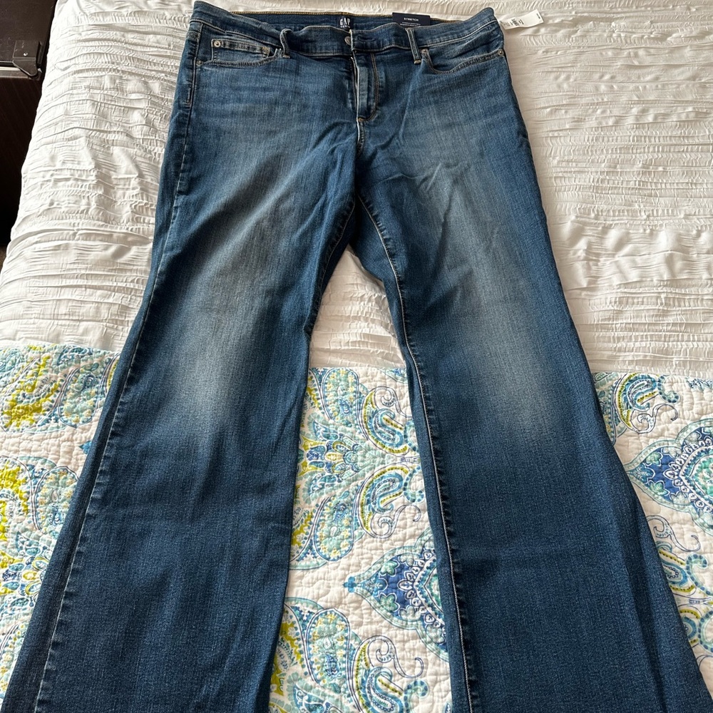 Gap Jeans- Brand New! Size 18/34R
